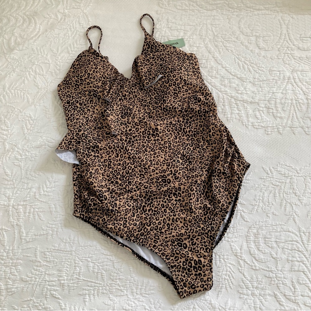 Tempotrek swimsuit one piece leopard ruffle swim